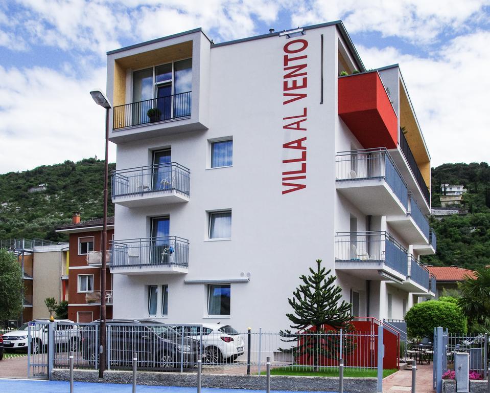 Hotel Villa Al Vento Torbole Sul Garda Oda fotoğraf