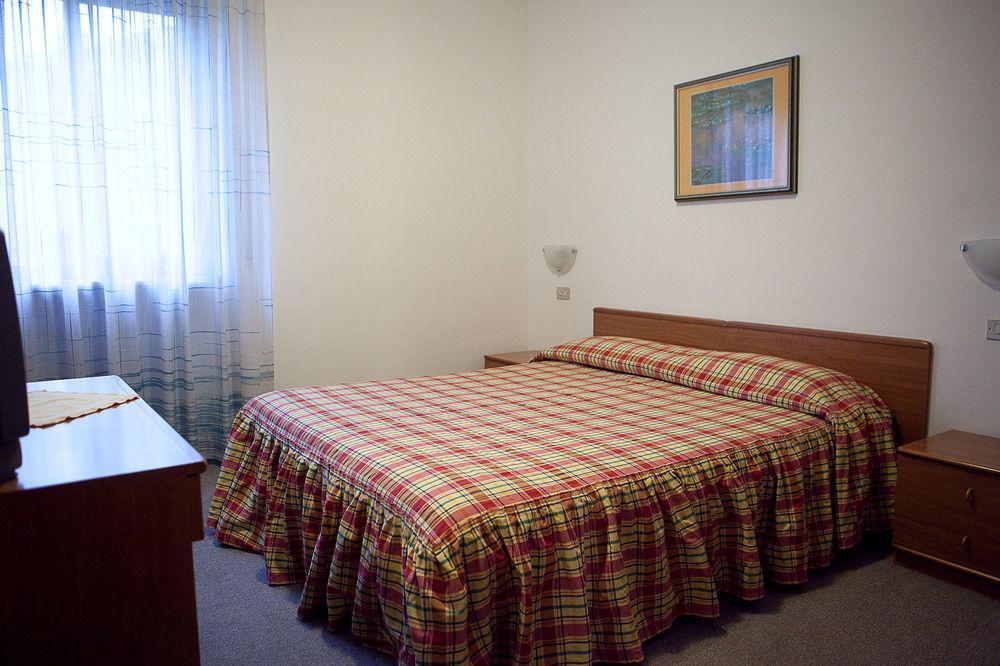 Hotel Villa Al Vento Torbole Sul Garda Dış mekan fotoğraf